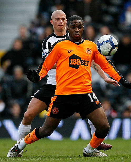 这位在球场 这位在球场