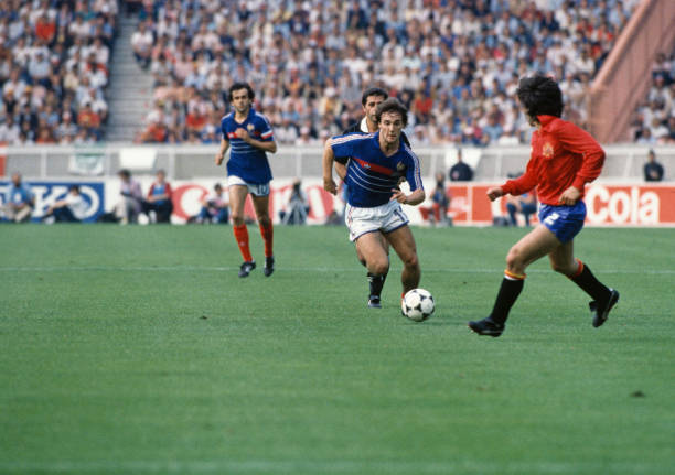 表现与场外 表现与场外