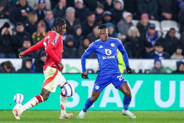 球员以其出 球员以其出